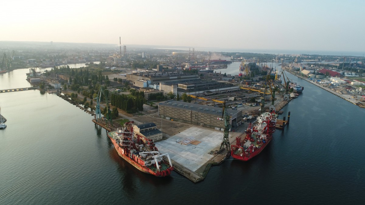 A mounting plate and a hall for shipbuilding production were commissioned in Gdansk(photo, video) - MarinePoland.com