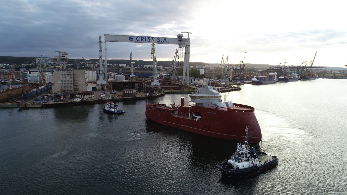 Crist shipyard delivered a partially equipped ship for offshore wind energy sector (photo, video) - MarinePoland.com