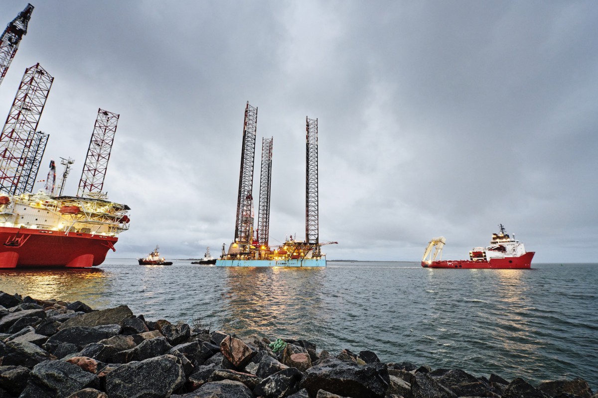 The Giant is slowly approaching Gdańsk (photo) - MarinePoland.com