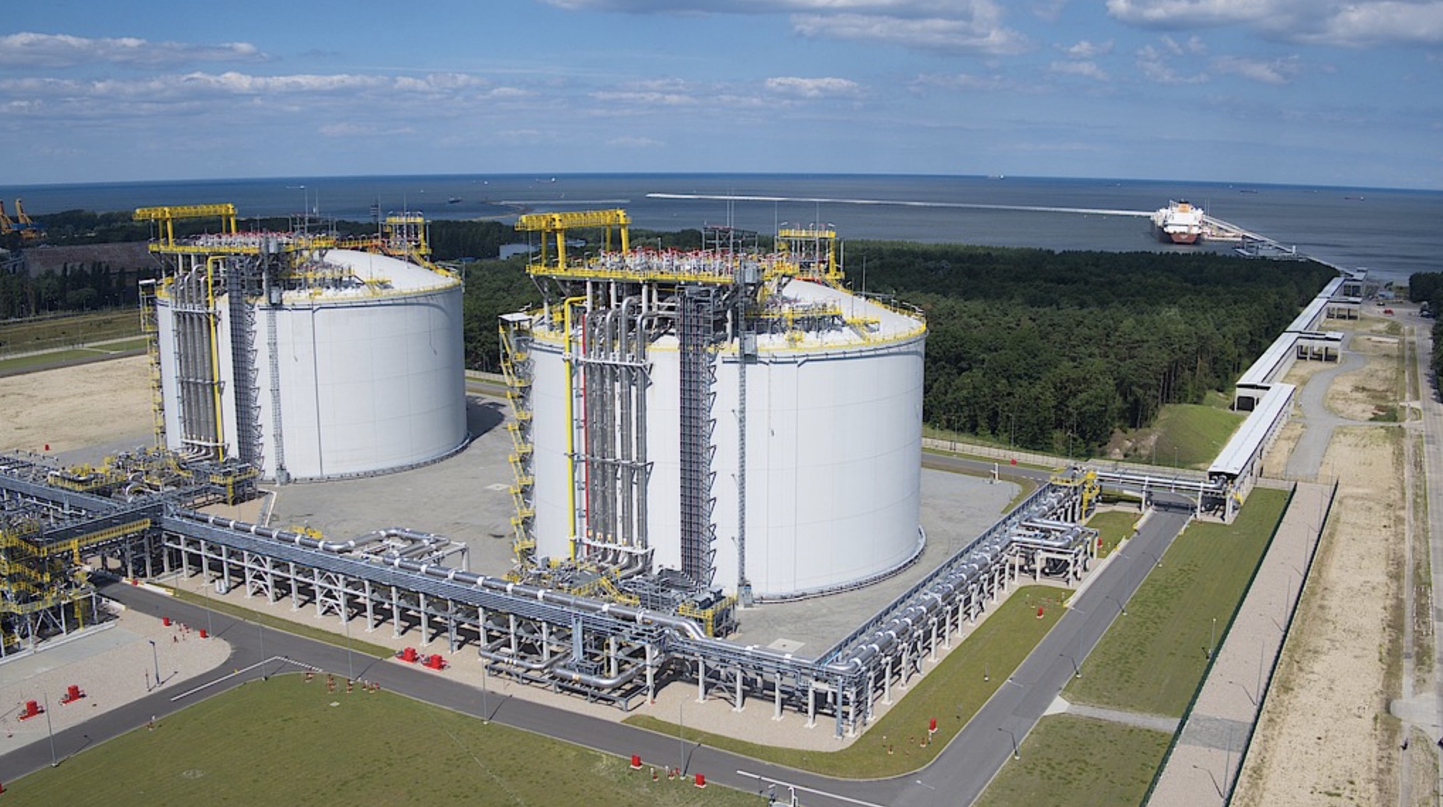Contract for the purchase of key equipment for the expansion program of the Lng Terminal in Świnoujście signed - MarinePoland.com