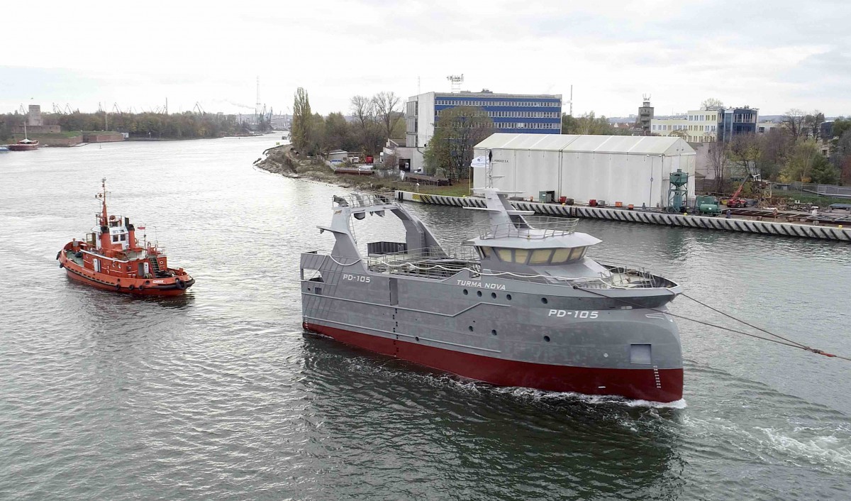 Safe Shipyard handed over another fishing trawler to Dutch company [photo, video] - MarinePoland.com