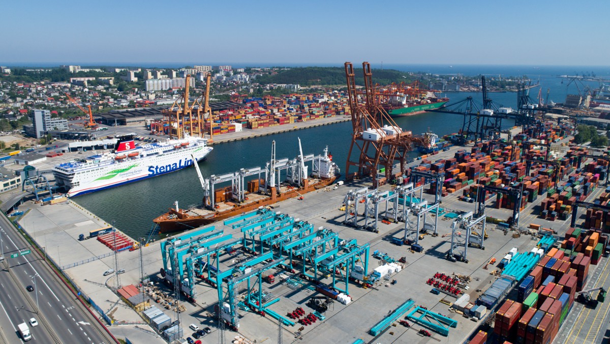 Great results at the Port of Gdynia. Container handling increased there by 13%! - MarinePoland.com