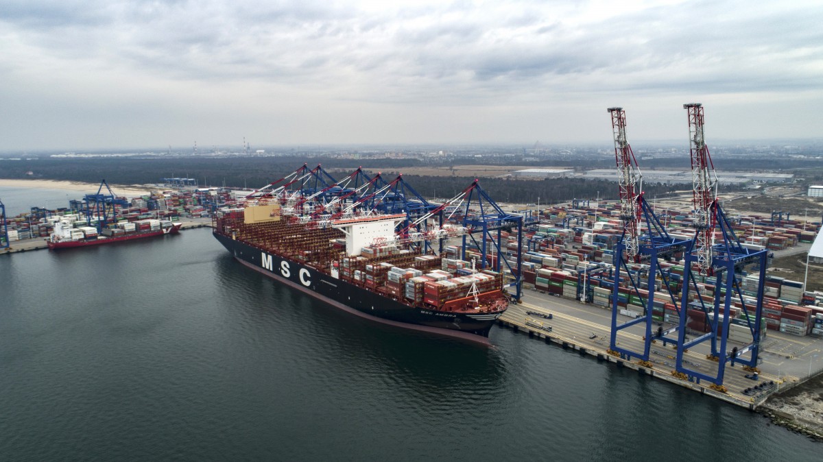 MSC Ambra for the first time at the Port of Gdansk (photo, video) - MarinePoland.com