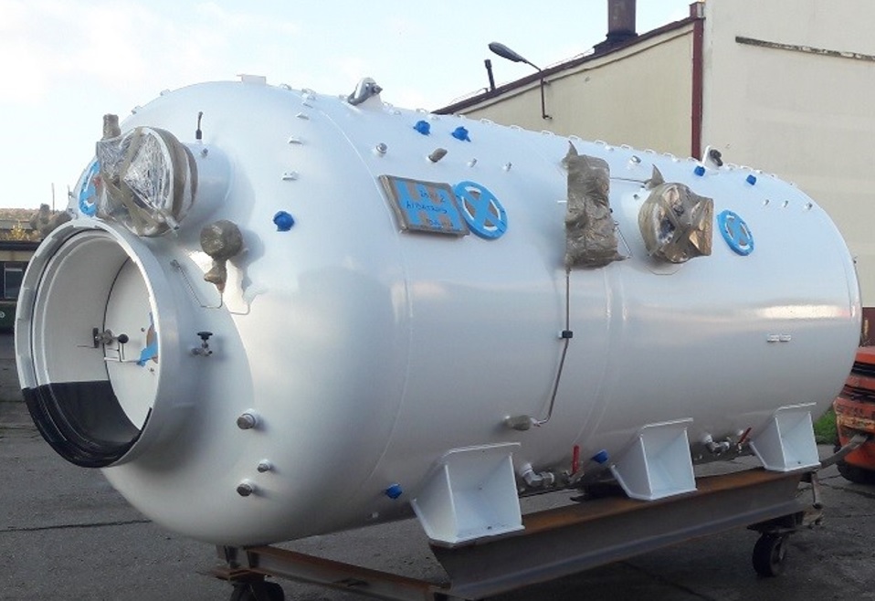 The PBUCH hyperbaric chamber [photo, video] - MarinePoland.com