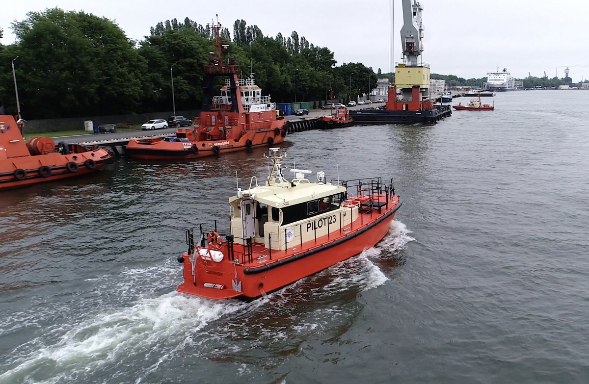 New pilot boat at the Port of Gdansk (photo, video) - MarinePoland.com