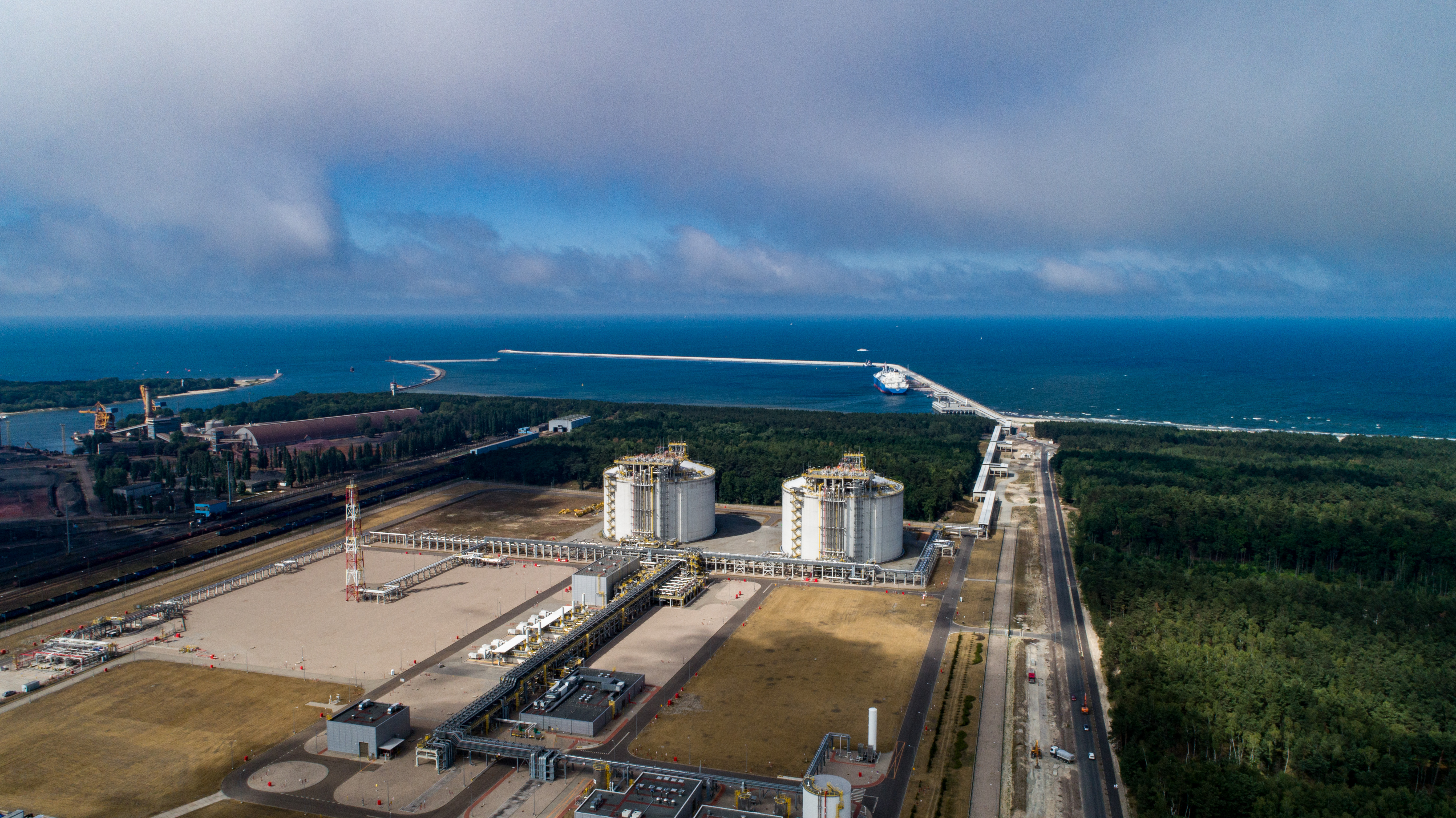 PGNiG received its LNG delivery no. 100 - MarinePoland.com PGNiG received its LNG delivery no. 100 - MarinePoland.com