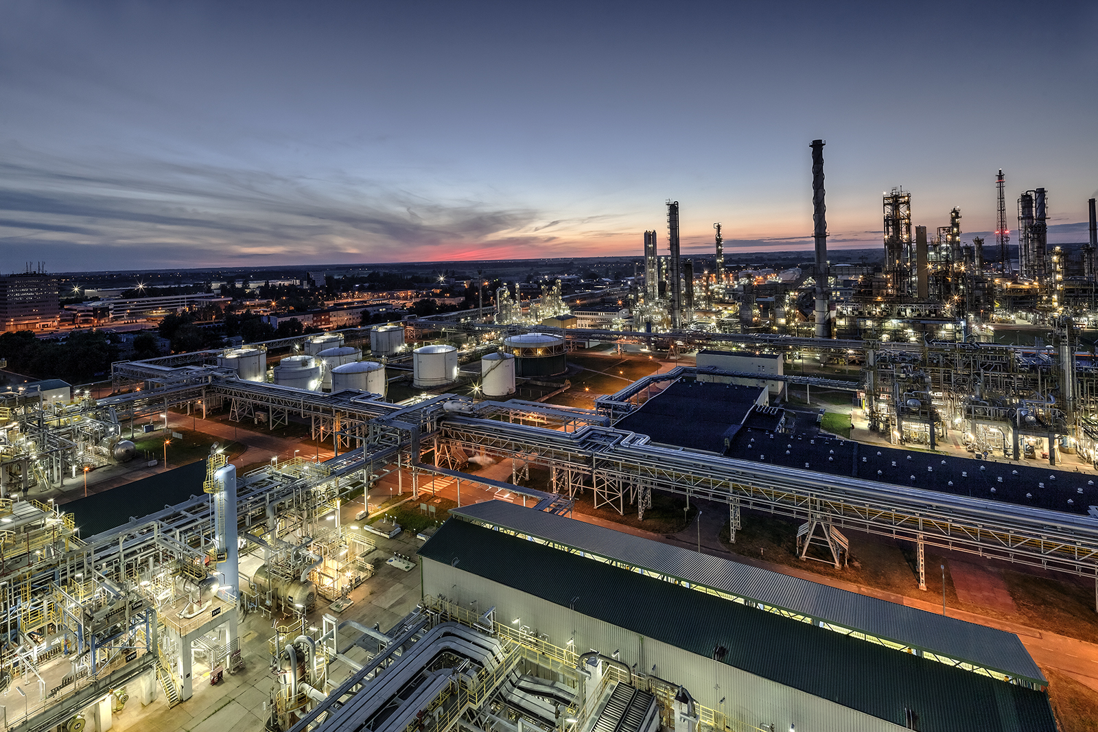 PKN ORLEN invests to develop its refining and petrochemical production - MarinePoland.com