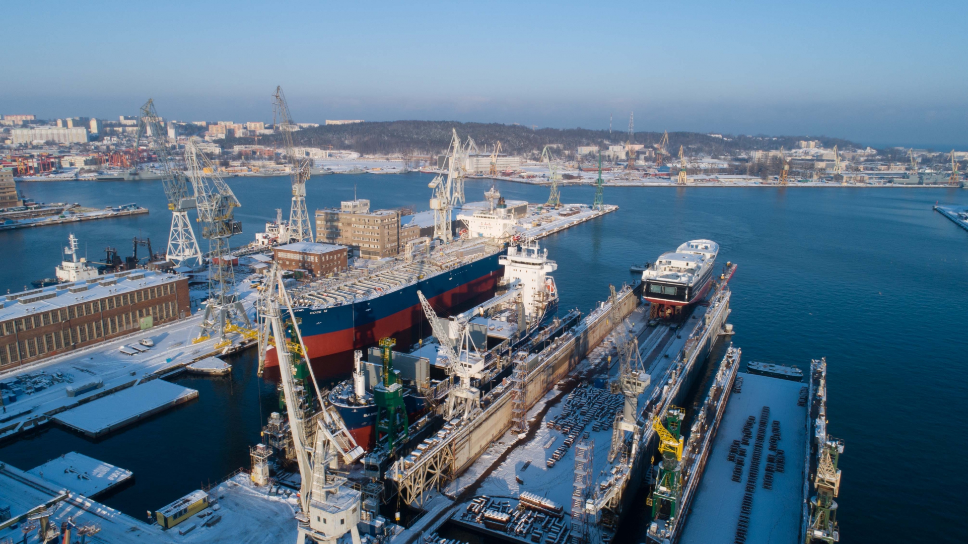 A busy beginning of the year at Karstensen Shipyard Poland. Shipyard launched a large fishing vessel [photo, video] - MarinePoland.com
