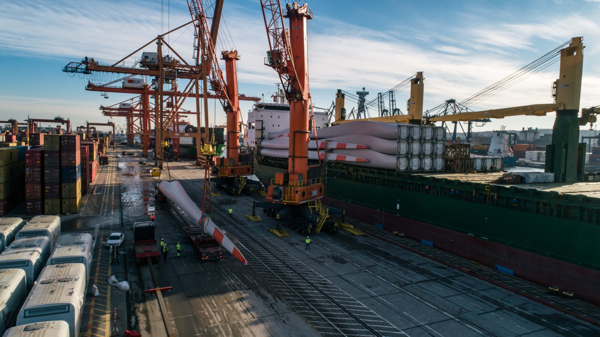 The Port of Gdynia is becoming a hub for wind turbine elements [photo, video] - MarinePoland.com