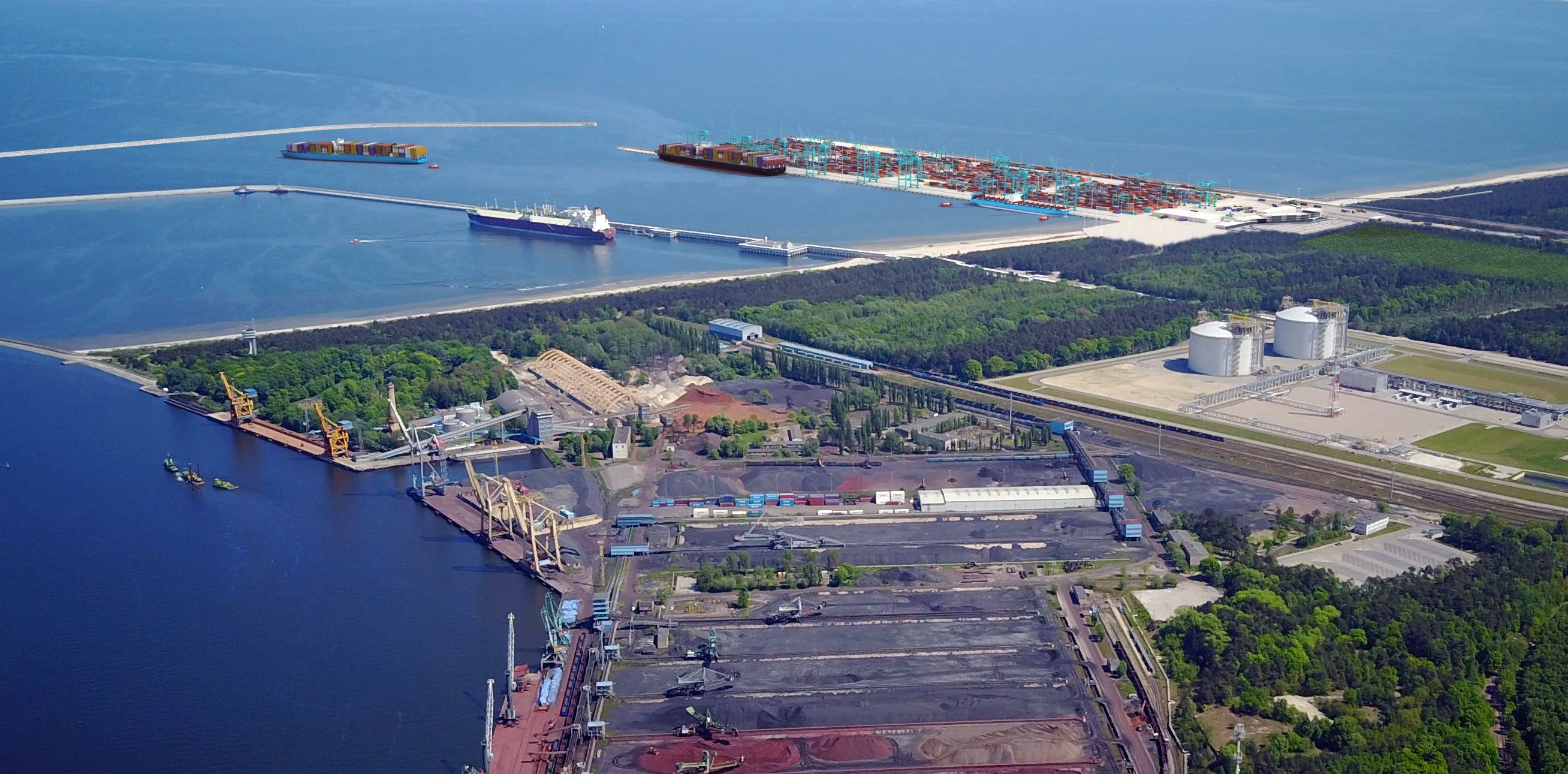 Deepwater Container Terminal secured by Polish Prime Minister - MarinePoland.com