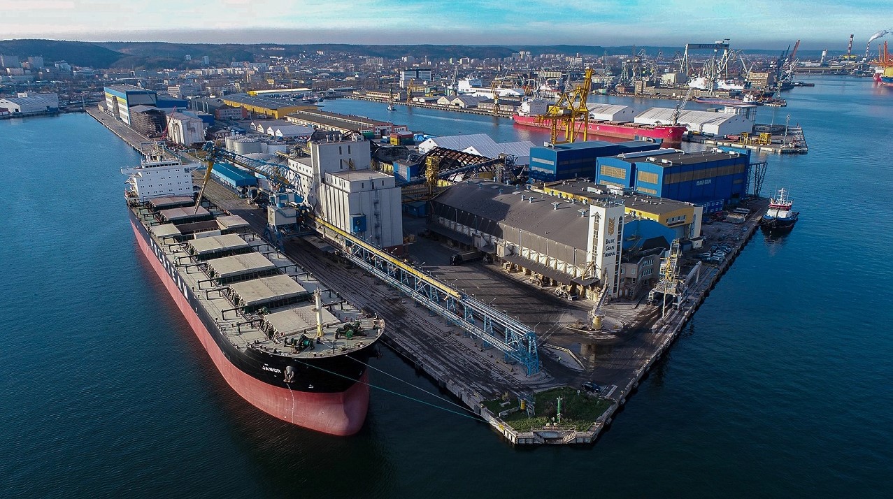 Port of Gdynia records record grain transshipments of 3.3 million tonnes in the first half of 2023 - MarinePoland.com