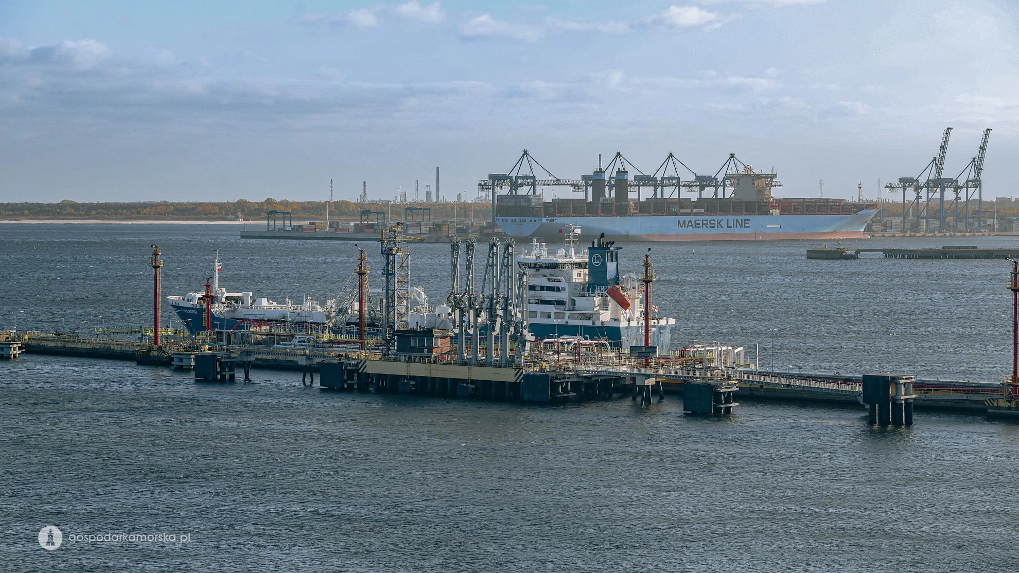 Record transhipments of Naftoport and the fuel base in Dębogórze - MarinePoland.com