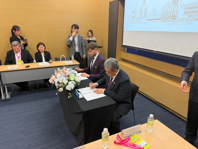 Port Gdynia and Kaohsiung Port Enter Strategic Cooperation, Assess Poland–Taiwan Trade Routes - MarinePoland.com