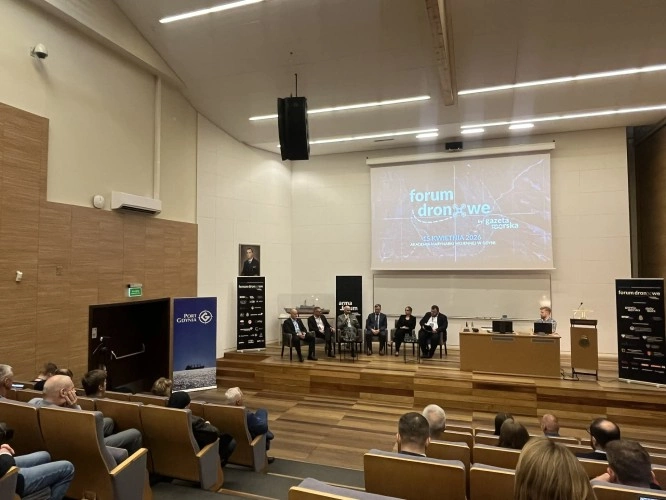 Unmanned Systems Drive Debate at Polish Naval Academy Drone Forum - MarinePoland.com