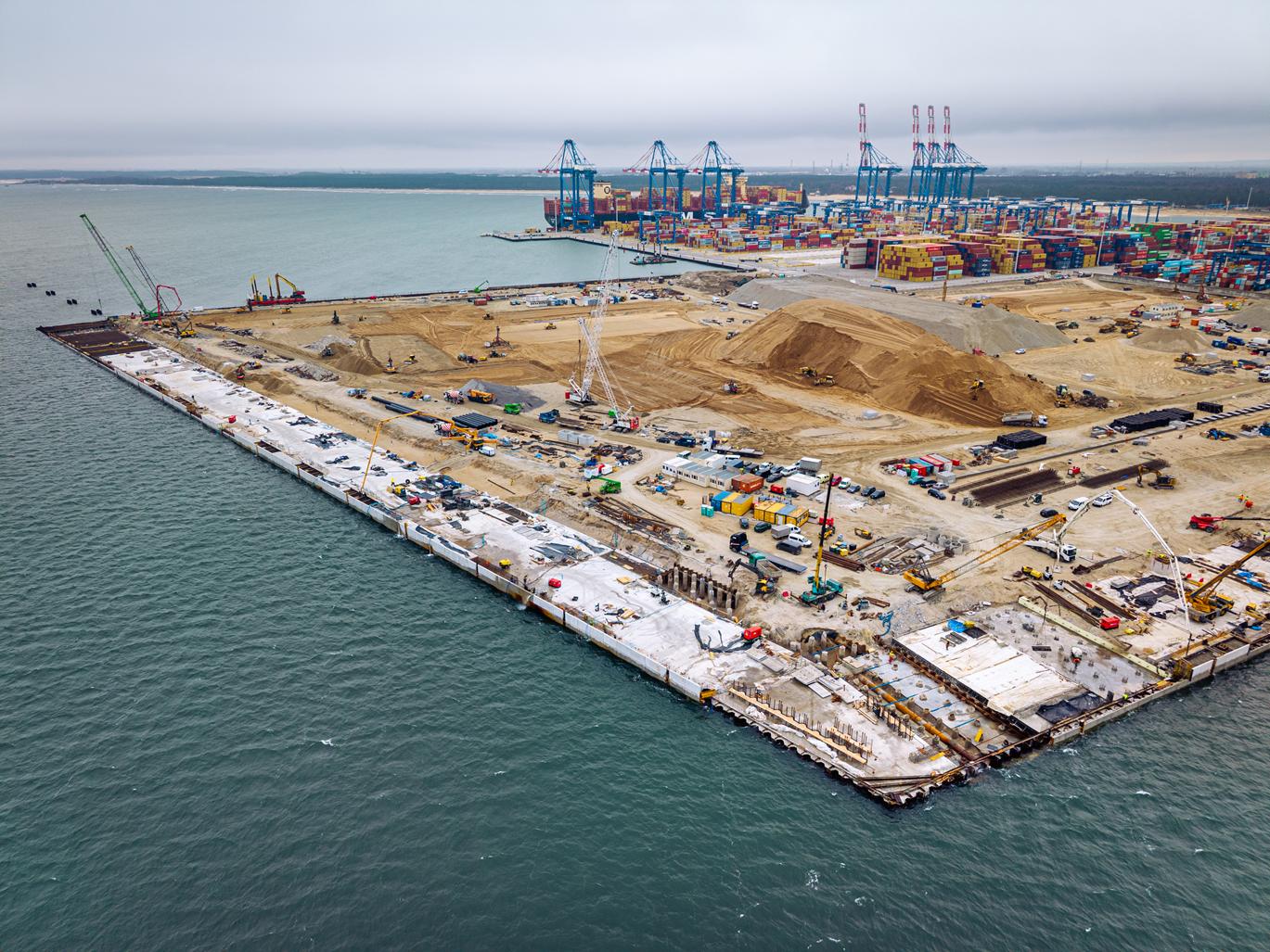 Construction of T5 Terminal in Gdańsk Gathers Pace - MarinePoland.com