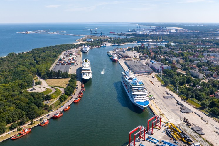 Port of Gdańsk Boosts Polish Economy With PLN 40bn in Tax Revenues and 80,000 Jobs - MarinePoland.com