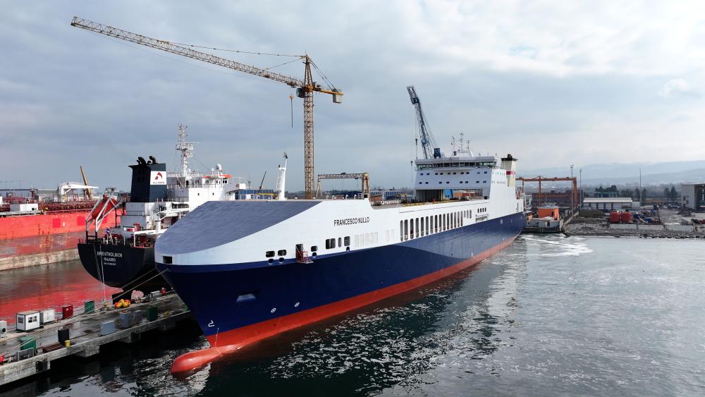 Polish Ocean Lines Jubilee. 75 Years of Operations and Development - MarinePoland.com