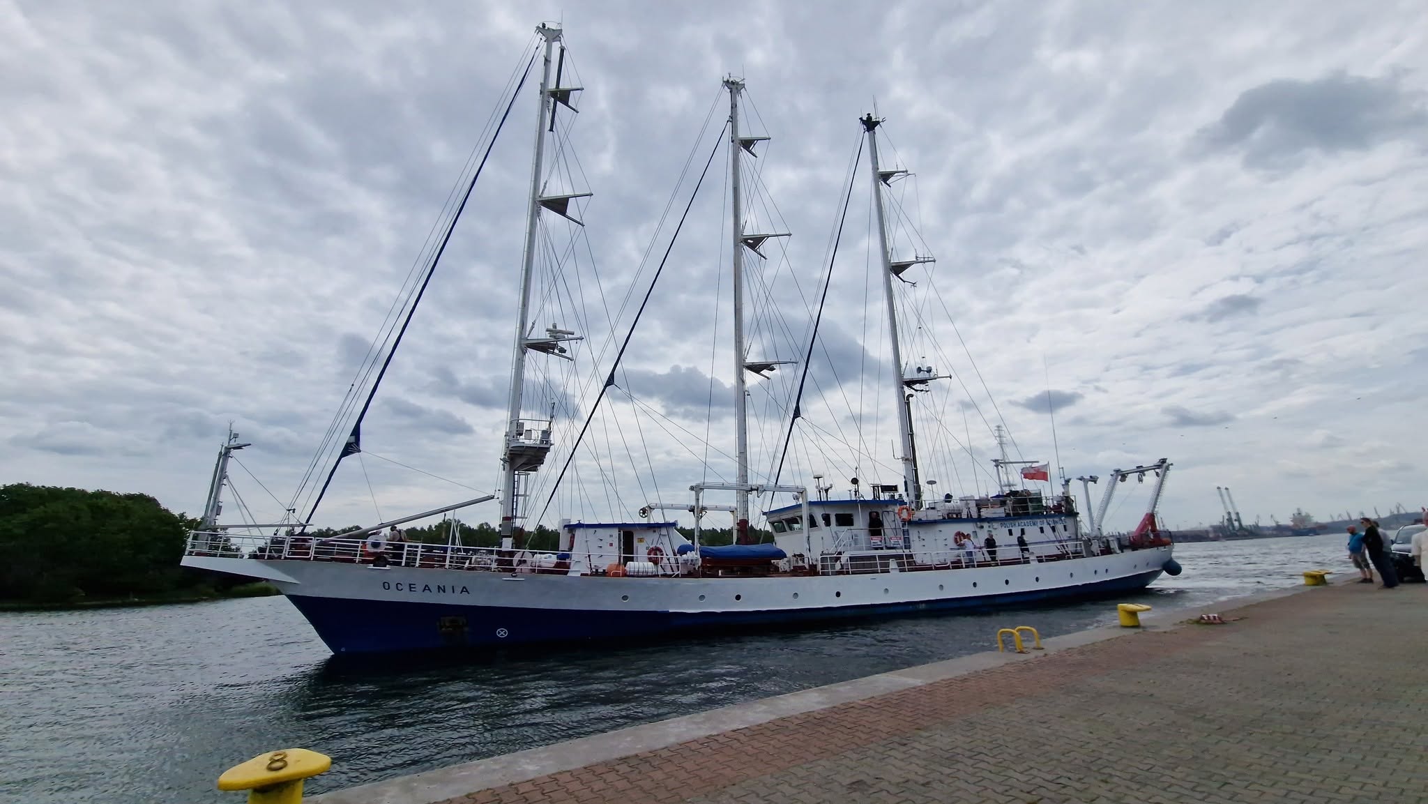 Research Vessel Oceania Sets Sail on Landmark 40th Arctic Expedition - MarinePoland.com
