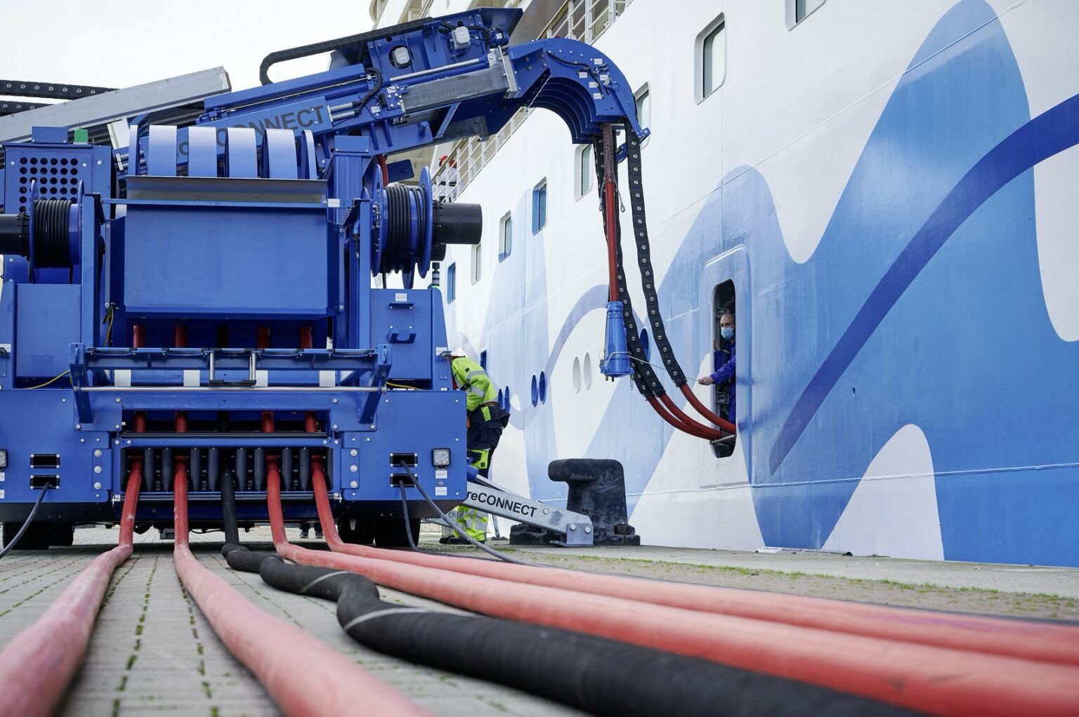 Port of Gdańsk Announces Tender for Onshore Power Supply System - MarinePoland.com