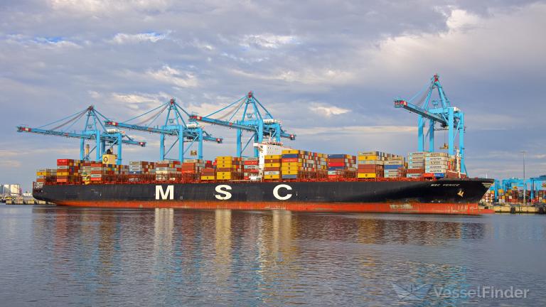 Port of Gdynia Set to Welcome First-Ever 400-Metre Container Ship - MarinePoland.com