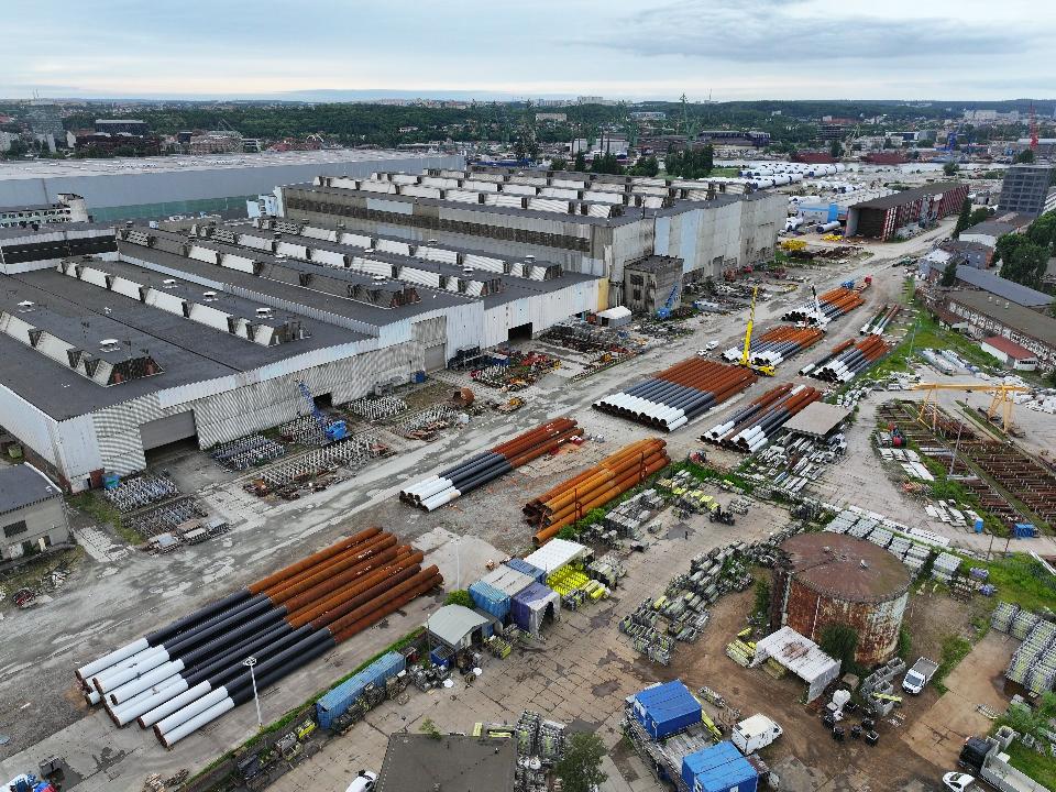 Poland's First FSRU Construction Enters Major Phase - MarinePoland.com