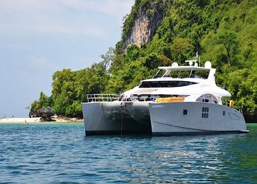 70 Sunreef Power DAMRAK II Available for Charters in Malaysia and Thailand - MarinePoland.com