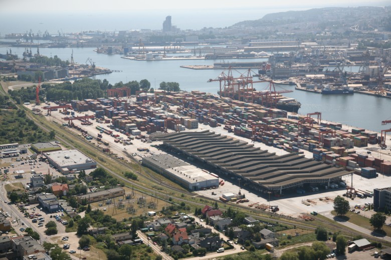 Port Gdynia still reigns in the handling of grain in Poland - MarinePoland.com Port Gdynia still reigns in the handling of grain in Poland - MarinePoland.com
