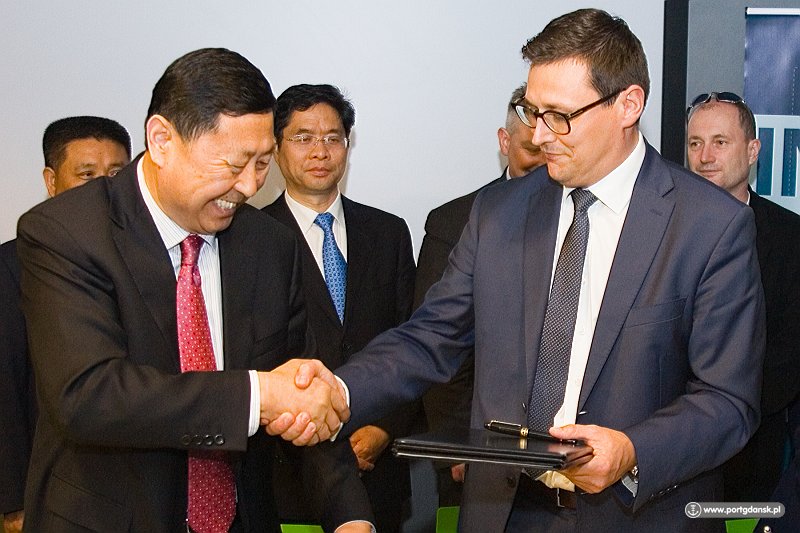 The Port of Gdansk signed a Memorandum of Cooperation with the Chinese Port of Qingdao - MarinePoland.com The Port of Gdansk signed a Memorandum of Cooperation with the Chinese Port of Qingdao - MarinePoland.com