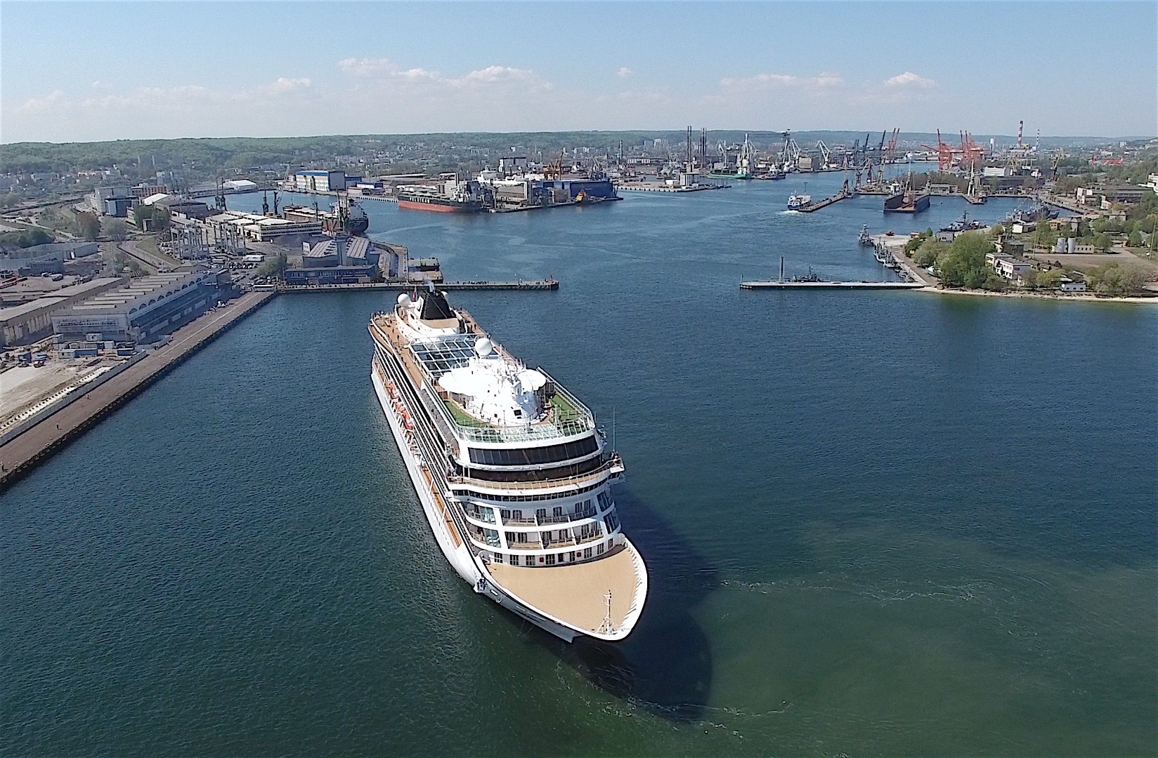 More cargo handling at the Port of Gdynia - MarinePoland.com
