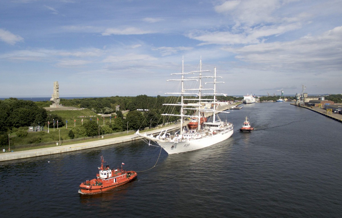 A modern sailing ship for Algerians sailed from Gdansk to sea trials - MarinePoland.com A modern sailing ship for Algerians sailed from Gdansk to sea trials - MarinePoland.com