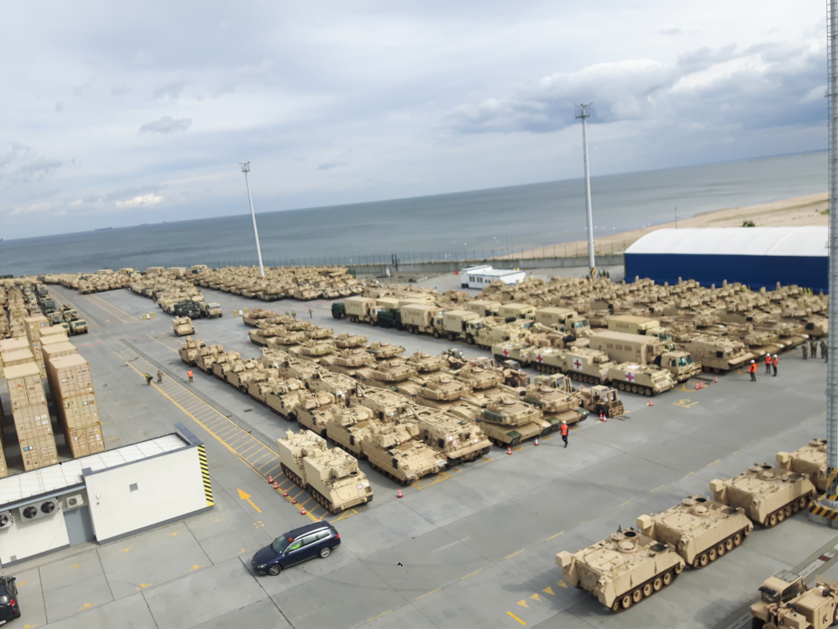 DCT Gdansk handles first American military armoured brigade to be delivered directly to Poland - MarinePoland.com