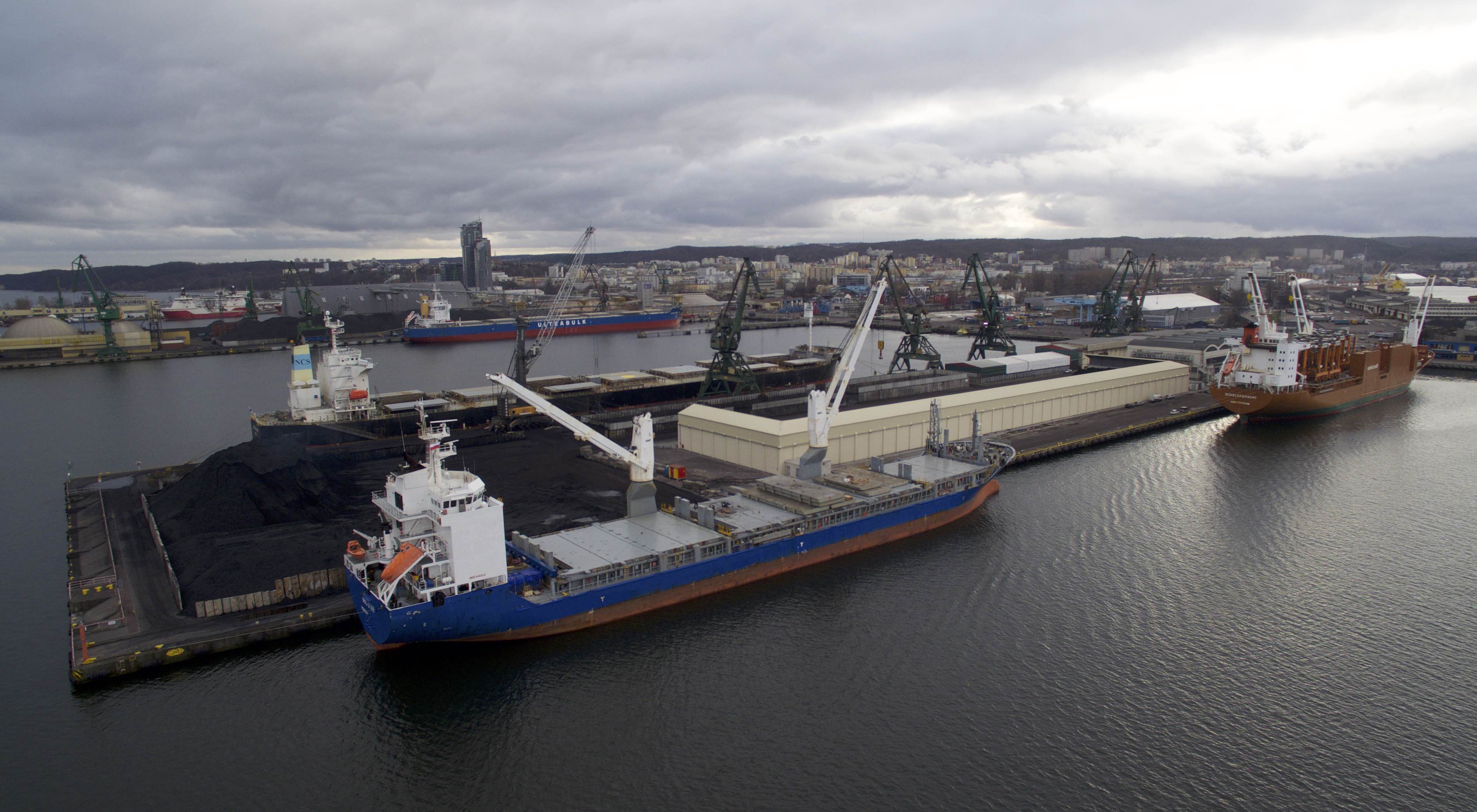 Excellent trans-shipment results for the Port of Gdynia - MarinePoland.com