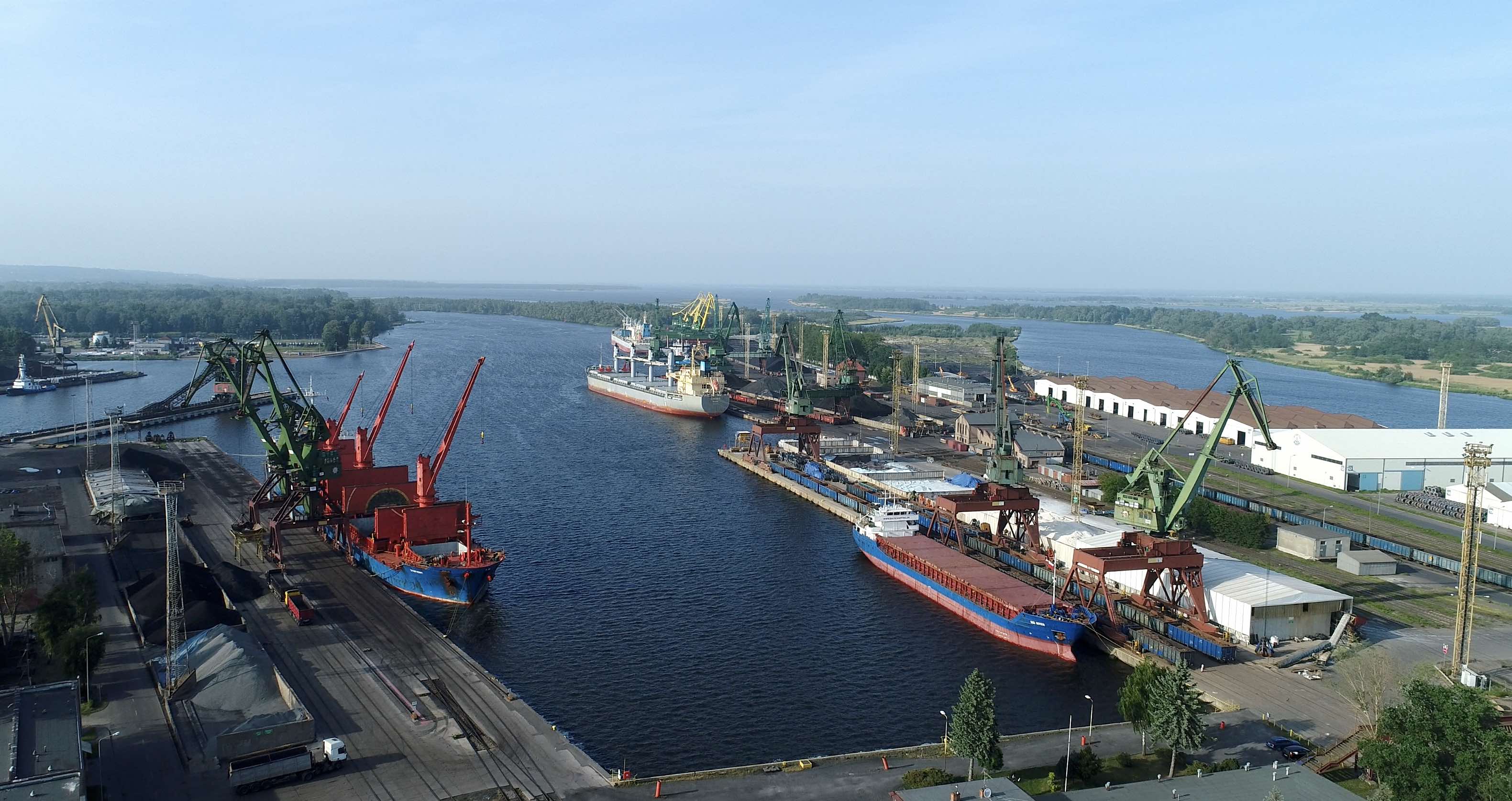 Record high cargo handling in Szczecin-Świnoujście Port Complex - MarinePoland.com