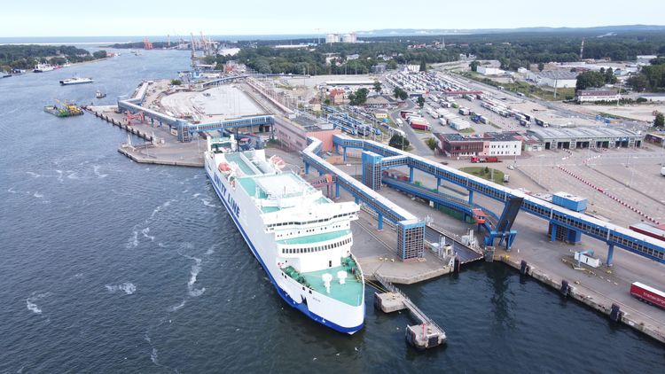 Świnoujście - modernization works at the ferry terminal are underway - MarinePoland.com