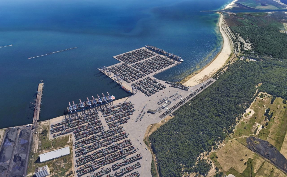 Offshore terminal at DCT Gdansk? Minister Gróbarczyk comments - MarinePoland.com Offshore terminal at DCT Gdansk? Minister Gróbarczyk comments - MarinePoland.com