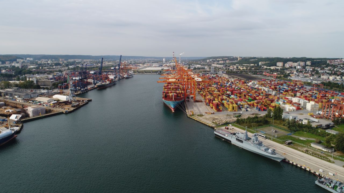 Port of Gdynia. PCS will streamline procedures  - MarinePoland.com