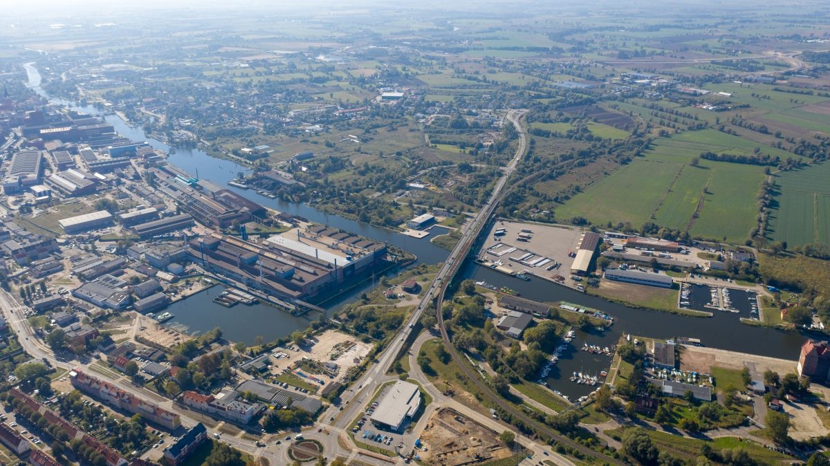 The Port of Elblag closes its doors to coal from Russia. President: We stand in solidarity with the Ukrainian people - MarinePoland.com The Port of Elblag closes its doors to coal from Russia. President: We stand in solidarity with the Ukrainian people - MarinePoland.com