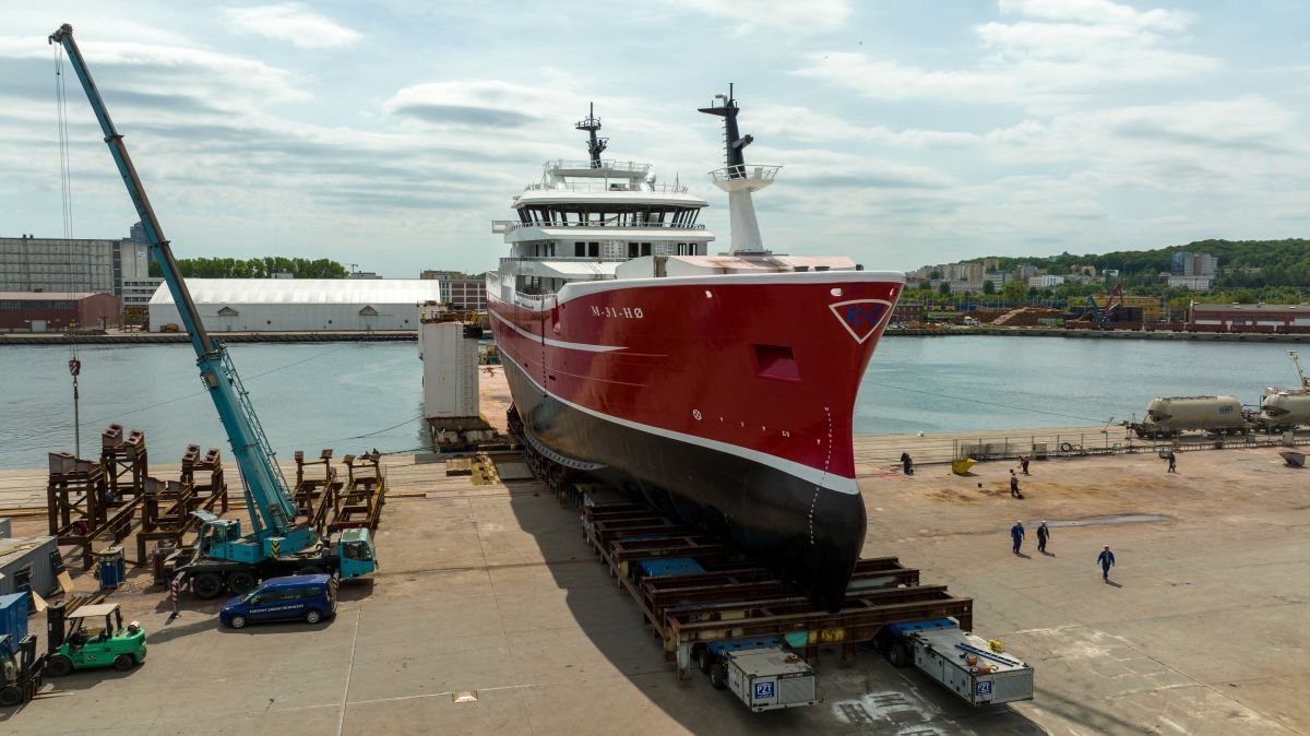 Two fishing vessel launches at Karstensen shipyard [VIDEO].  - MarinePoland.com