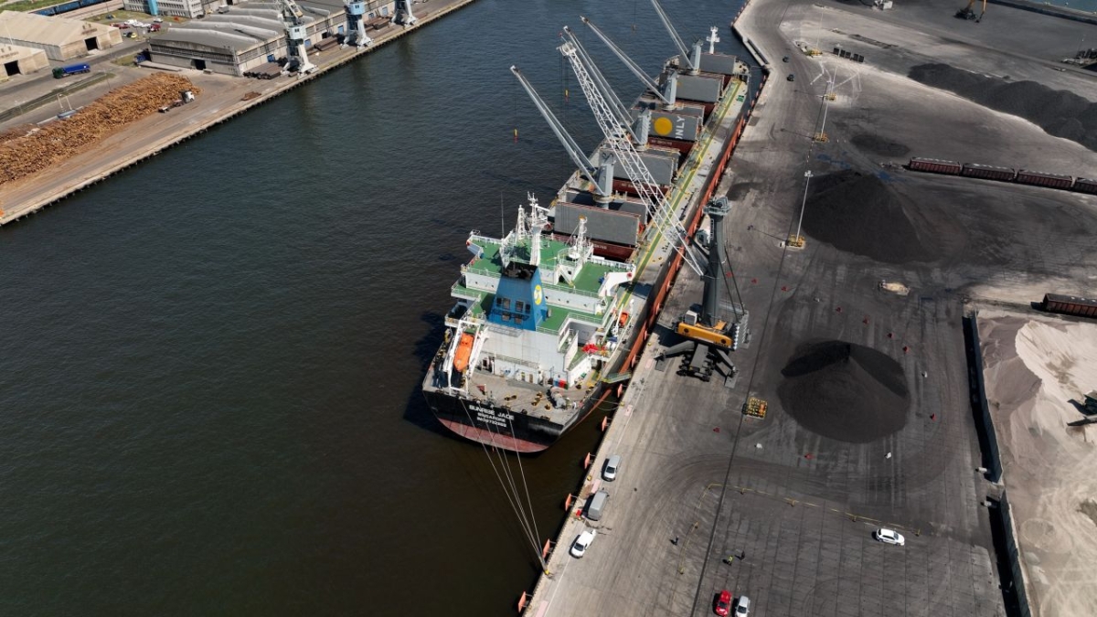 [VIDEO] Port of Gdańsk - 5 km of new and modernized quays already in operation - MarinePoland.com