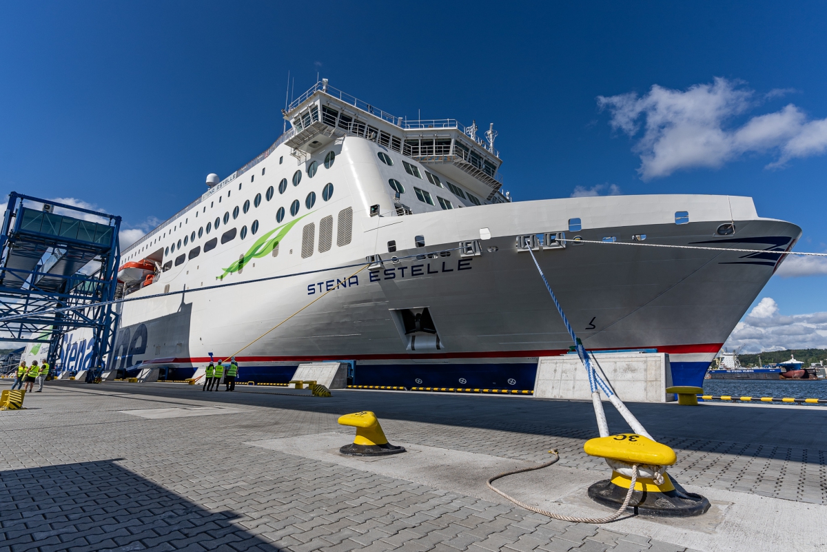 [VIDEO] Test mooring of the new Stena ferry in Port of Gdynia - MarinePoland.com