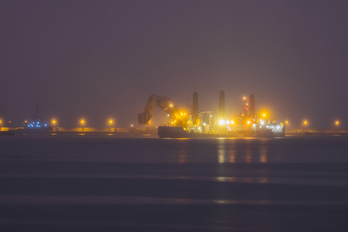 Port of Gdynia. Dredging of port basins has started - MarinePoland.com