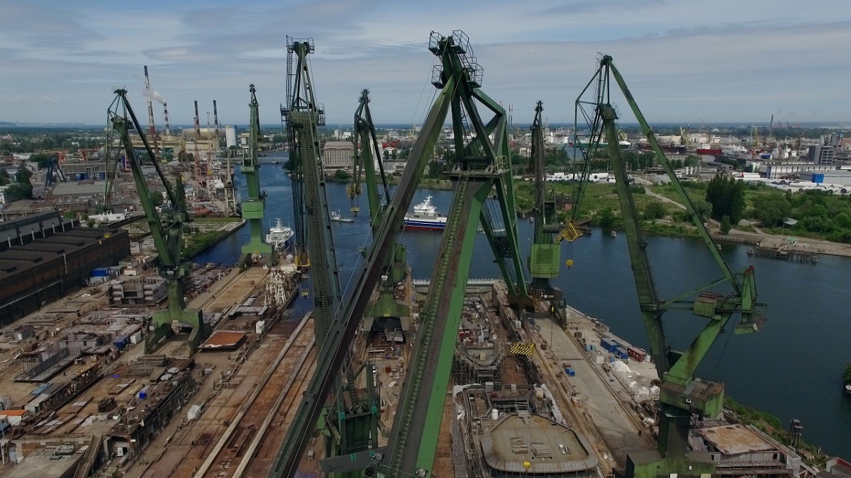 Karstensen is moving to Gdańsk. Kone cranes already owned by shipyard looking to increase production - MarinePoland.com