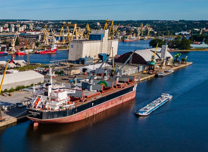 Record transshipments in the ports of Szczecin and Świnoujście - MarinePoland.com