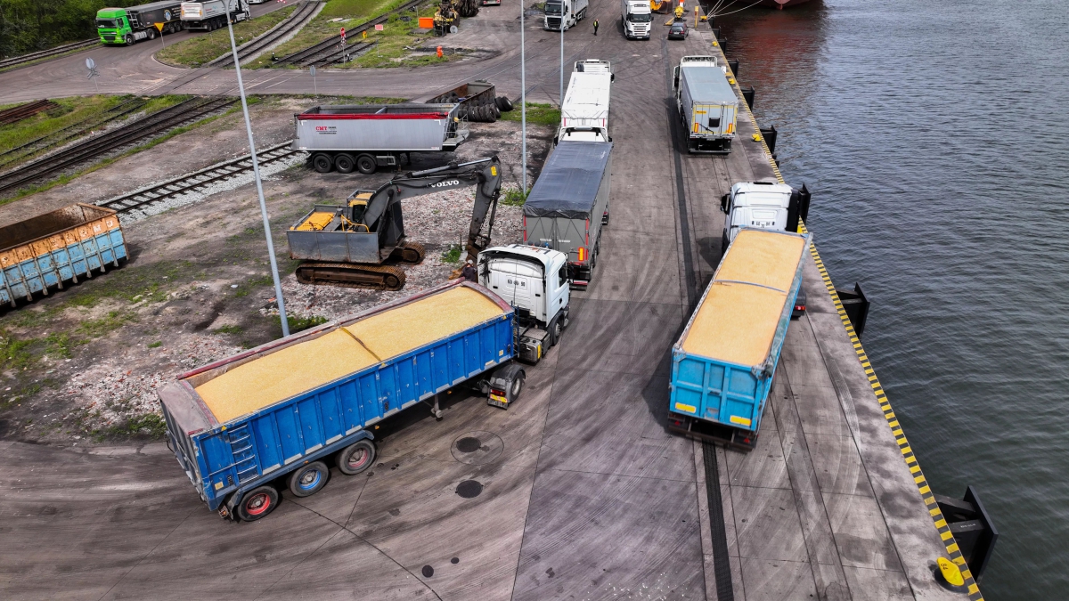 Port of Gdańsk prepared for increased traffic involving grain trucks - MarinePoland.com