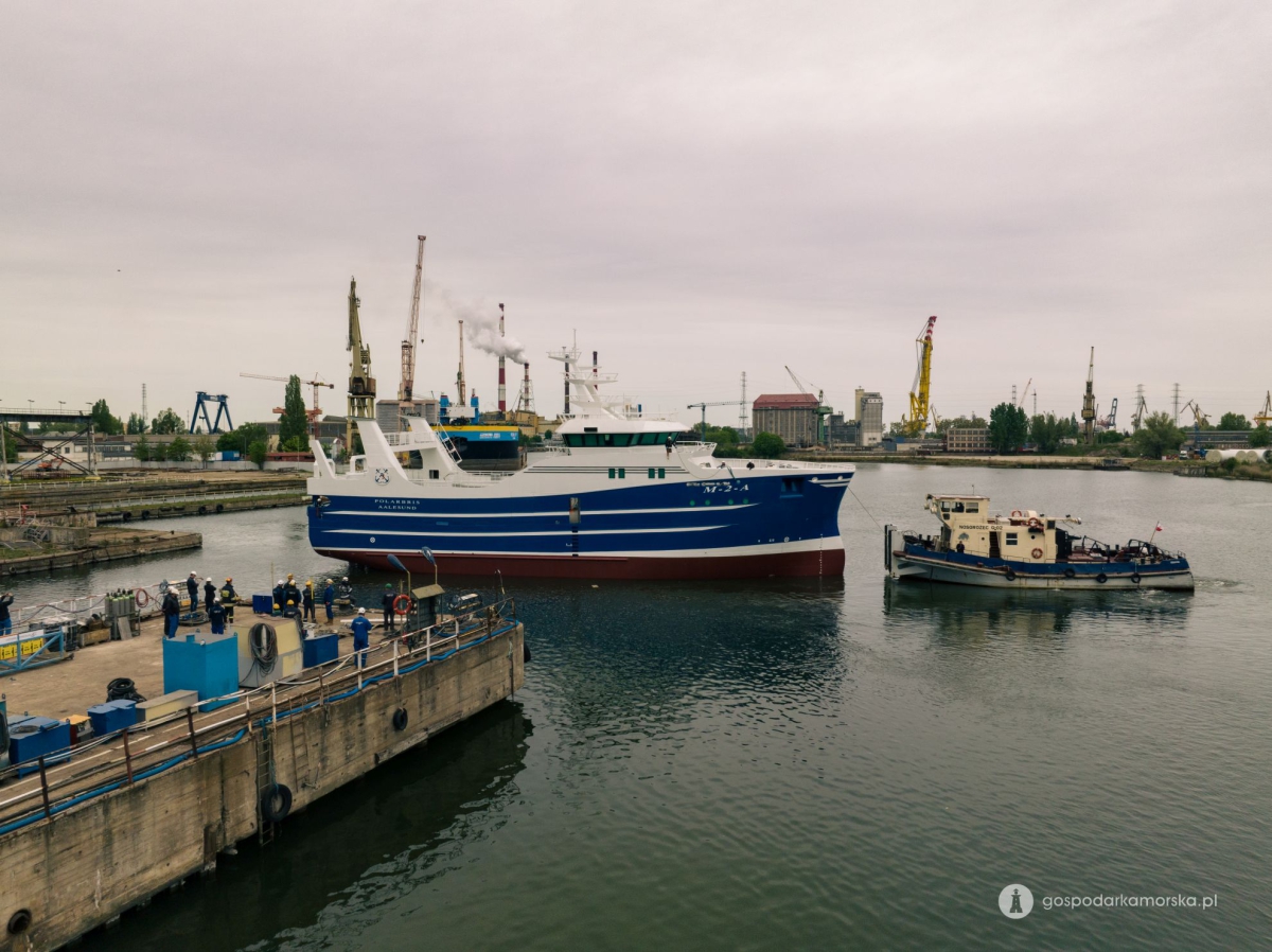 Polarbris on the water. This is the first vessel from Karstensen to be launched in Gdansk - MarinePoland.com