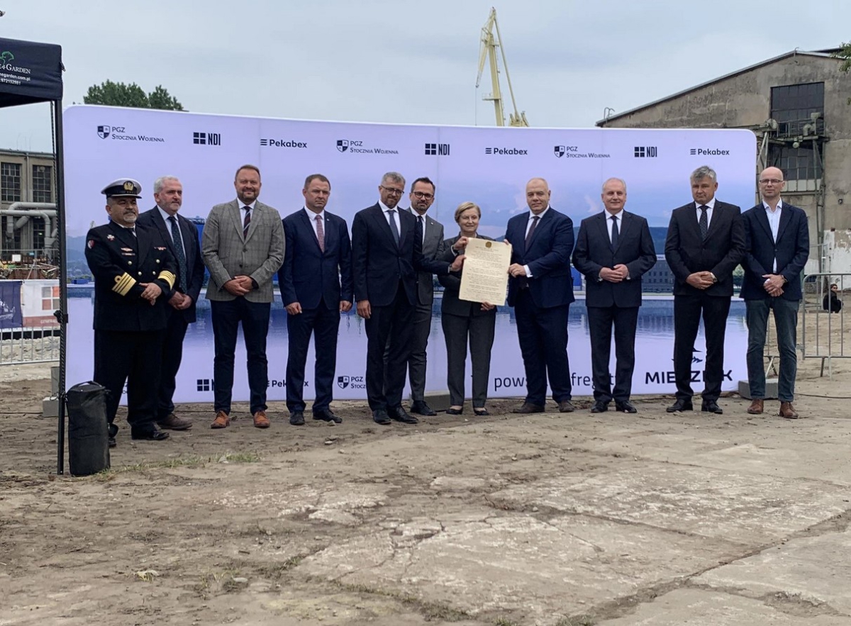 The foundation stone has been laid for PGZ's largest investment, the Naval Shipyard. This is where "Miecznik" will be built  - MarinePoland.com