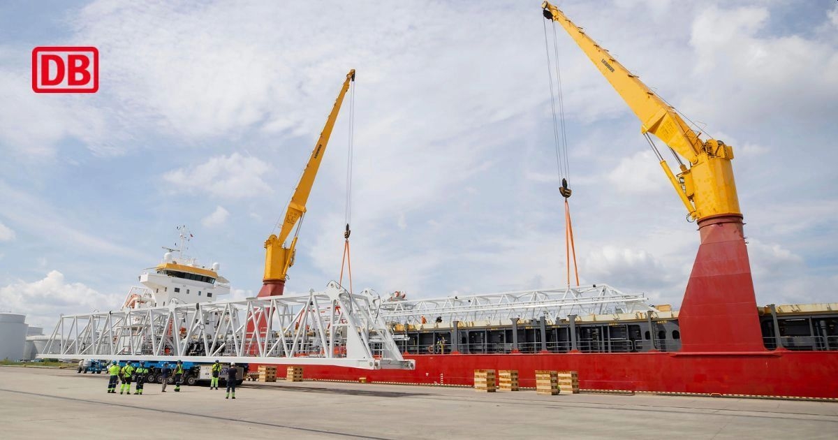 DB Port Szczecin will have a new container crane  - MarinePoland.com