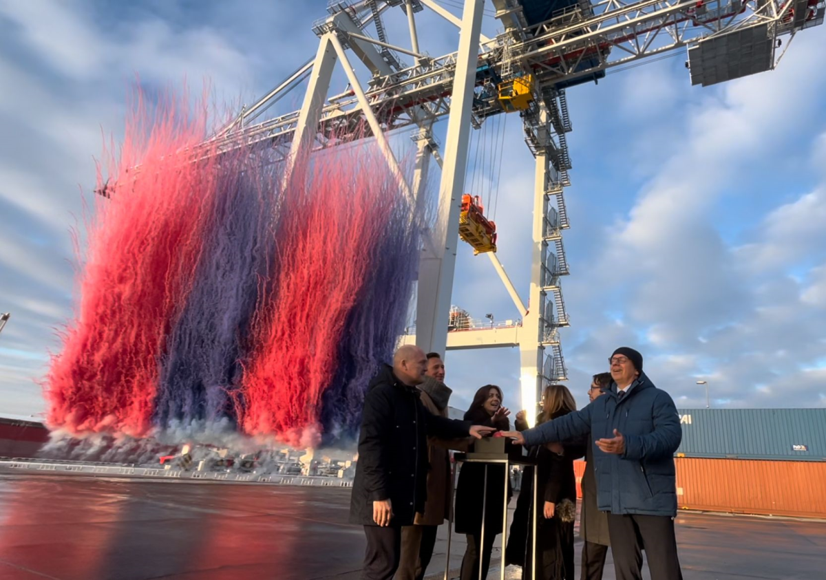 The STS crane at DB Port Szczecin has been put into operation - MarinePoland.com