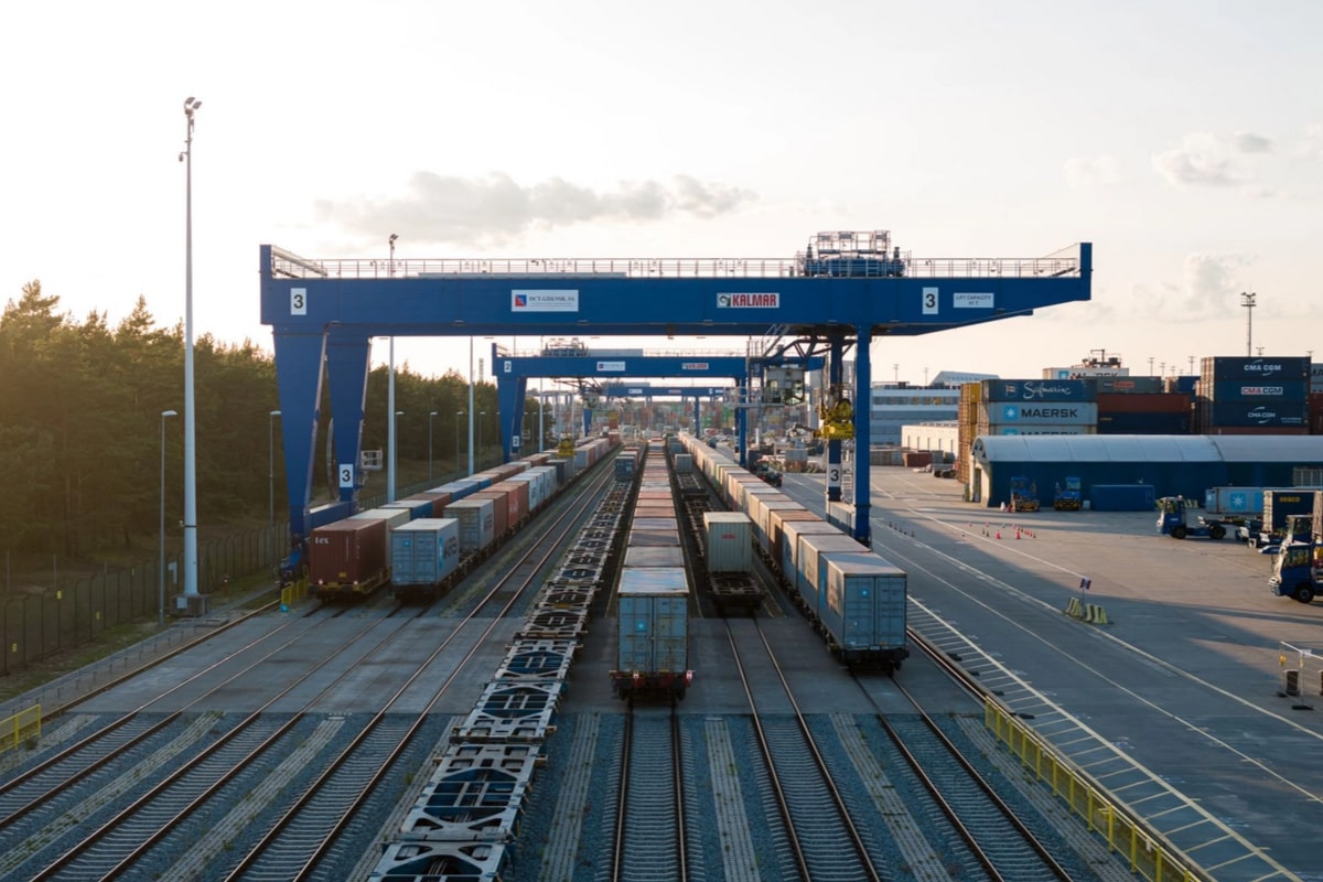 The end of the year with a record on the railway in the Baltic Hub - MarinePoland.com