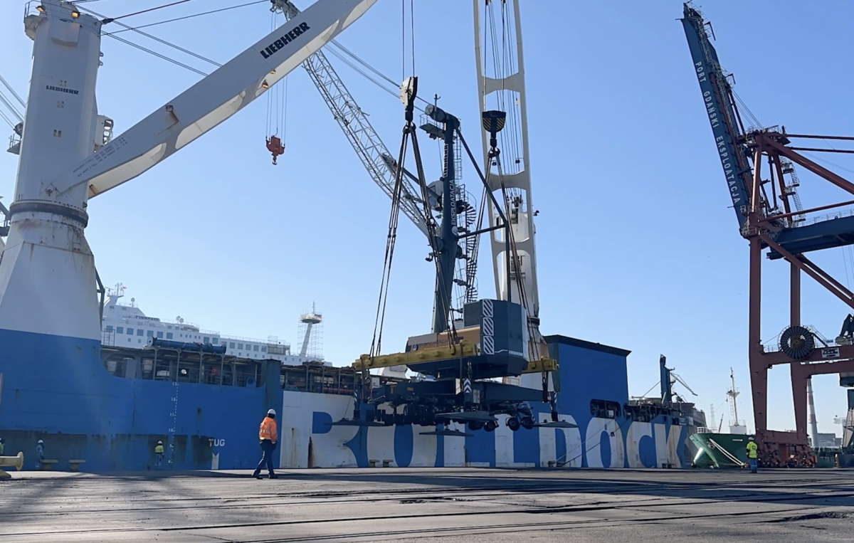 Port Gdański Eksploatacja received new cranes - MarinePoland.com